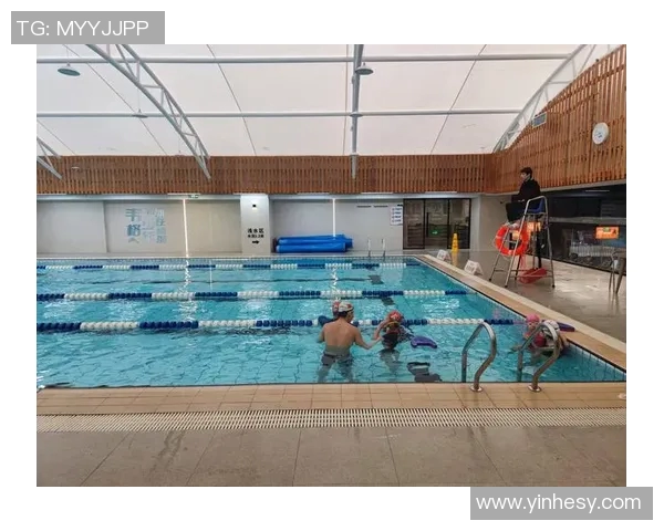 如何在短时间内掌握游泳技巧并提升游泳水平的方法与训练建议